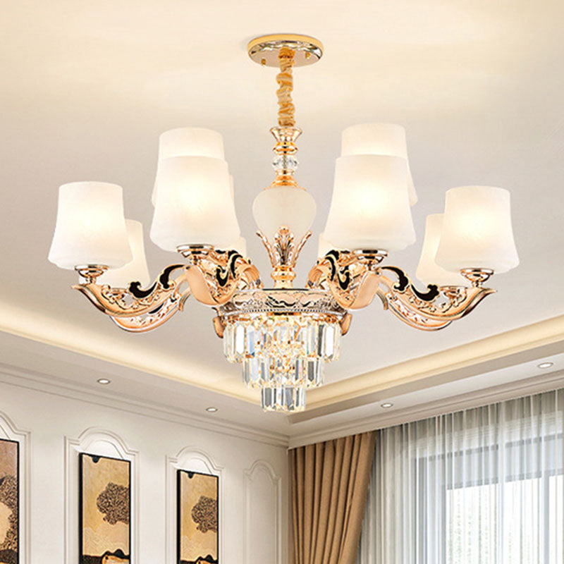 Lustre conique doré : lampe à pendule élégante avec abat-jour en verre dépoli blanc pour le salon