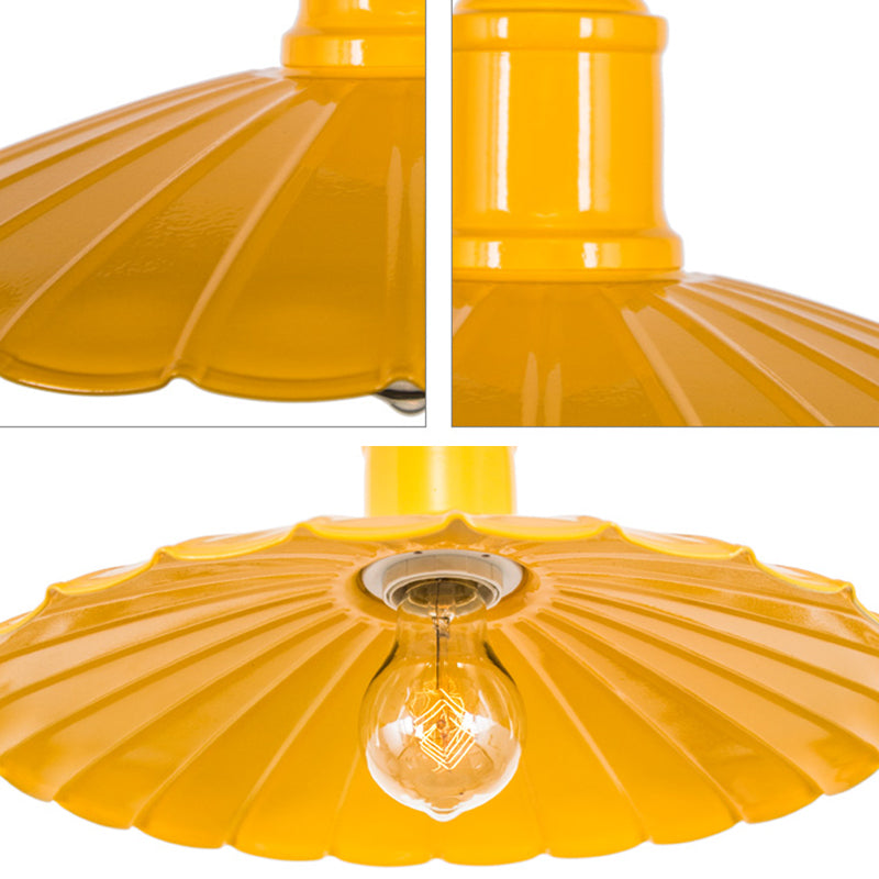 Luminaire suspendu en métal à abat-jour festonné rétro - Lampe suspendue à 1 tête en rouge/jaune/vert pour chambres