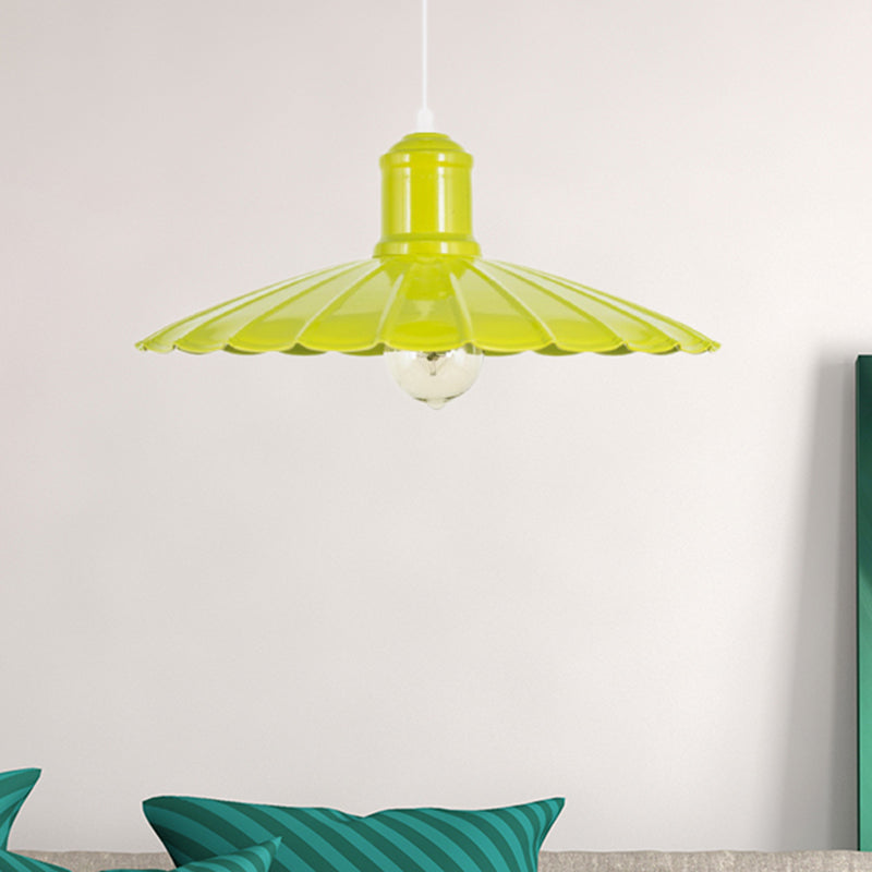 Luminaire suspendu en métal à abat-jour festonné rétro - Lampe suspendue à 1 tête en rouge/jaune/vert pour chambres