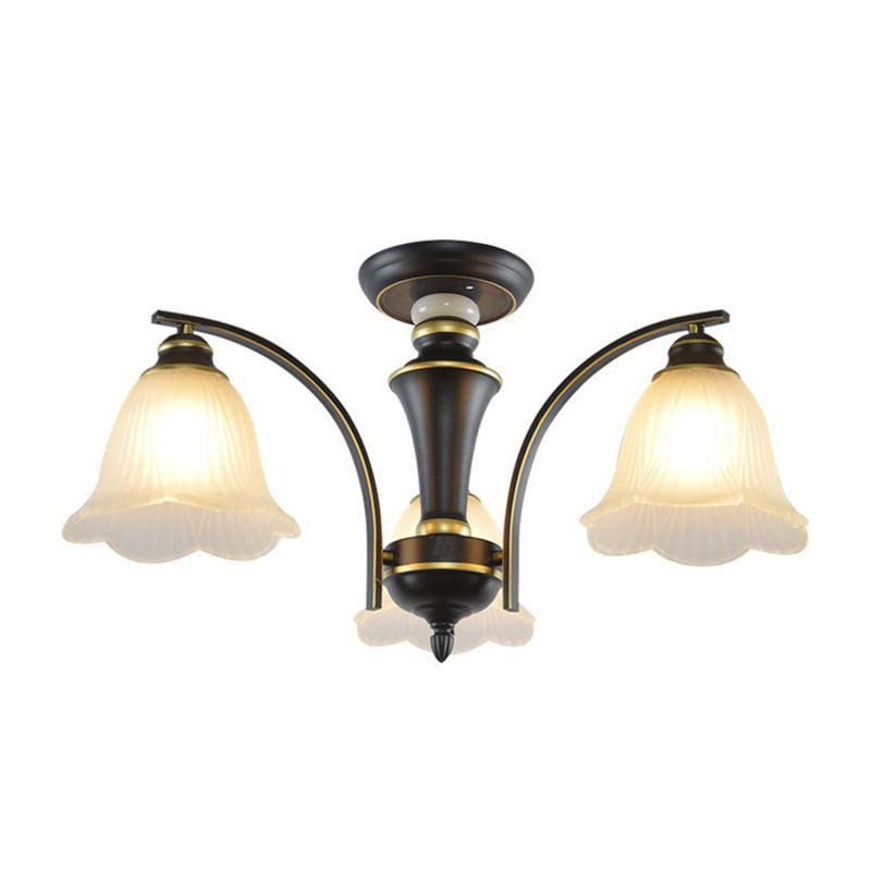 Plafonnier en forme de branche métallique vintage avec abat-jour en verre crème - Parfait pour un lustre de salon