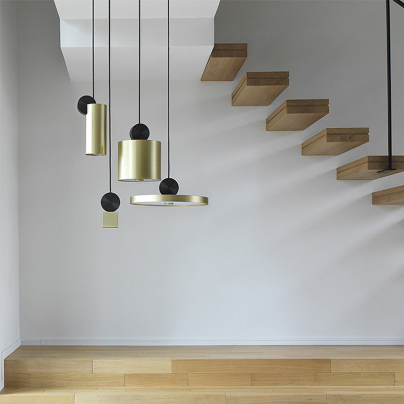 Plafonnier LED géométrique doré pour salle à manger