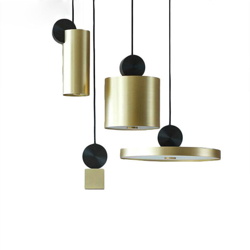 Plafonnier LED géométrique doré pour salle à manger