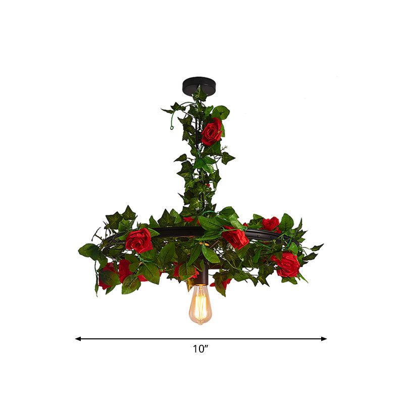 Plafonnier en forme de roue de chariot noir de ferme - Luminaire suspendu métallique (10"/15"/19" L) avec 1 lumière et décoration végétale - Idéal pour les restaurants