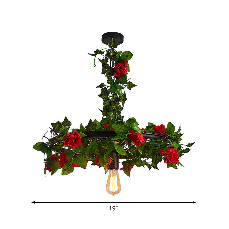 Plafonnier en forme de roue de chariot noir de ferme - Luminaire suspendu métallique (10"/15"/19" L) avec 1 lumière et décoration végétale - Idéal pour les restaurants