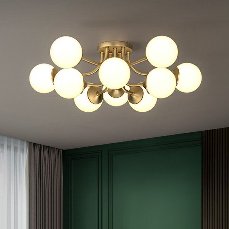 Lustre postmoderne en verre opale plaqué or - Plafonnier semi-encastré pour salon