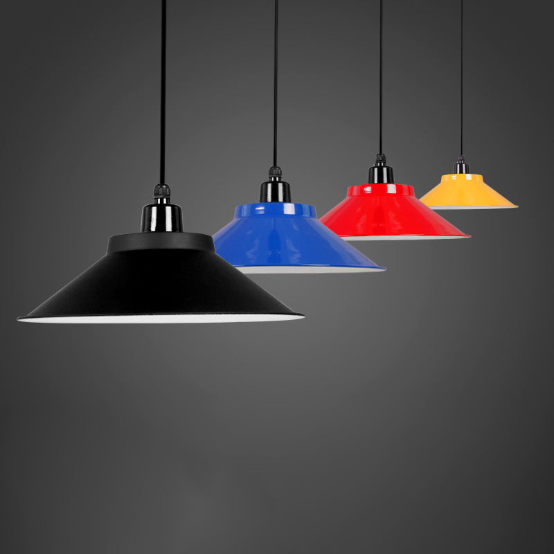 Suspension conique en métal avec bord roulé - Lampe de plafond à 1 lampe pour décoration de loft