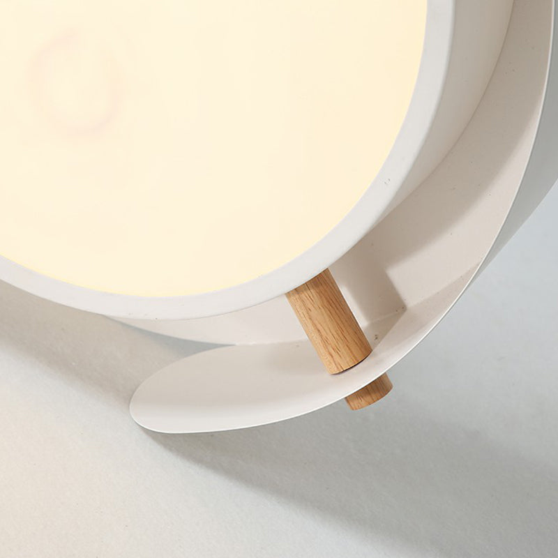 Minimalist LED Ceiling Mount Light - Round Metal Flush Fixture for Bedroom Lighting