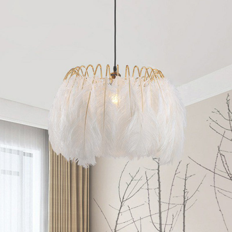 Nordic White Feather Pendant Light - Single-Bulb Suspended Lighting for Bedroom