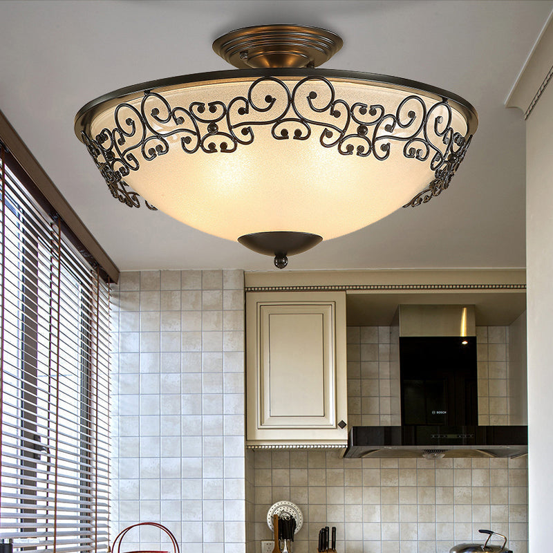 Plafonnier semi-encastré en forme de bol noir/laiton élégant avec verre dépoli classique | Illuminez votre chambre avec 3/5 lumières