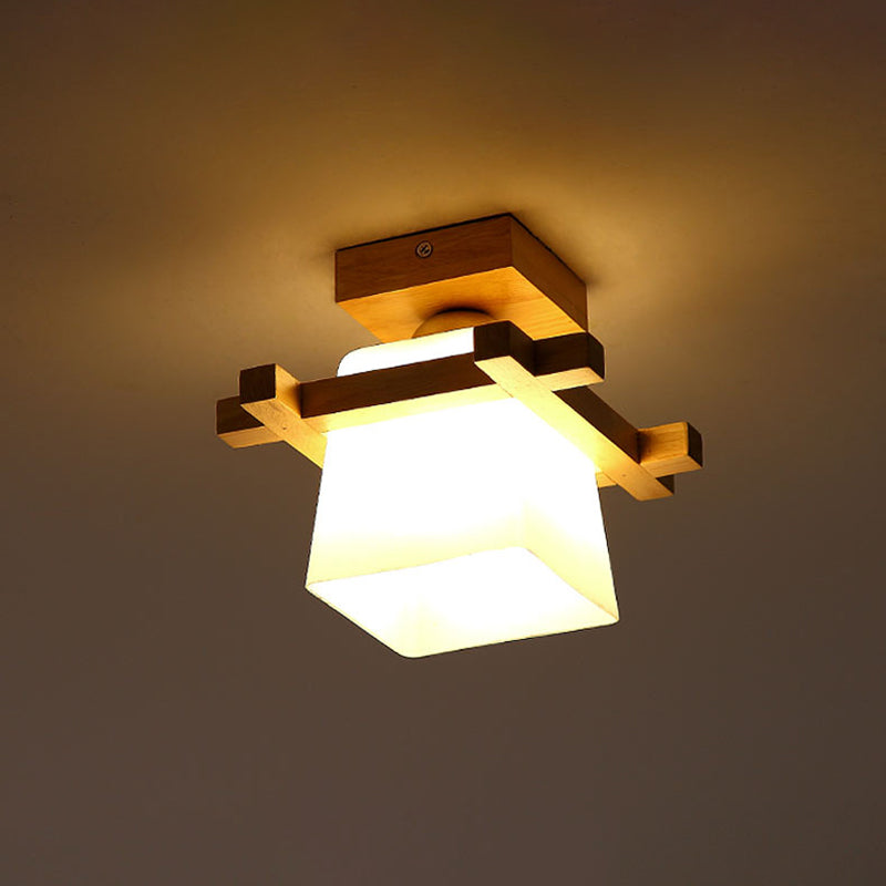 Plafonnier semi-encastré en bois avec abat-jour en verre laiteux soufflé à la main pour balcon