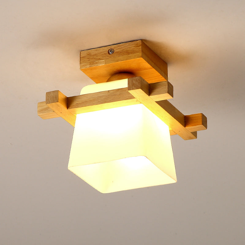 Plafonnier semi-encastré en bois avec abat-jour en verre laiteux soufflé à la main pour balcon