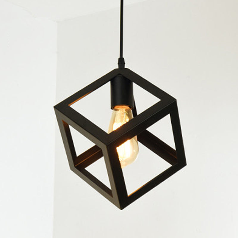 Suspension en métal noir à motif géométrique - Plafonnier de style industriel