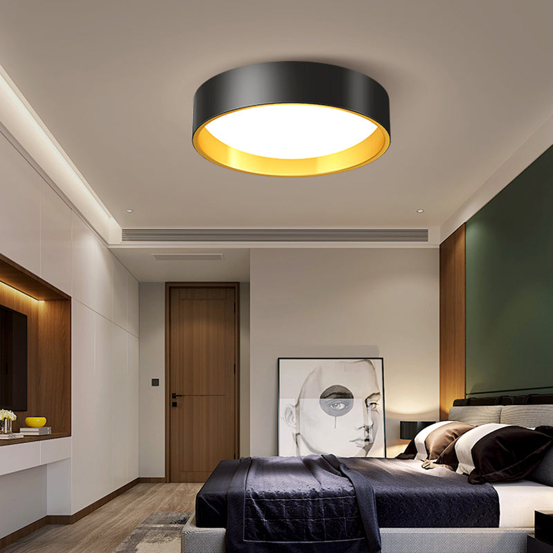 Sleek Round Metal Flush Mount LED Ceiling Light with Acrylic Diffuser for Bedrooms