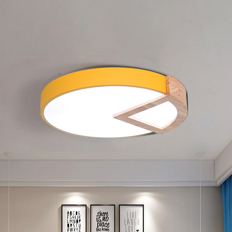Wood Triangle Nordic LED Ceiling Lamp in 5 Colors (Warm/White) for Kindergarten