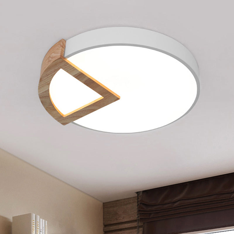 Wood Triangle Nordic LED Ceiling Lamp in 5 Colors (Warm/White) for Kindergarten