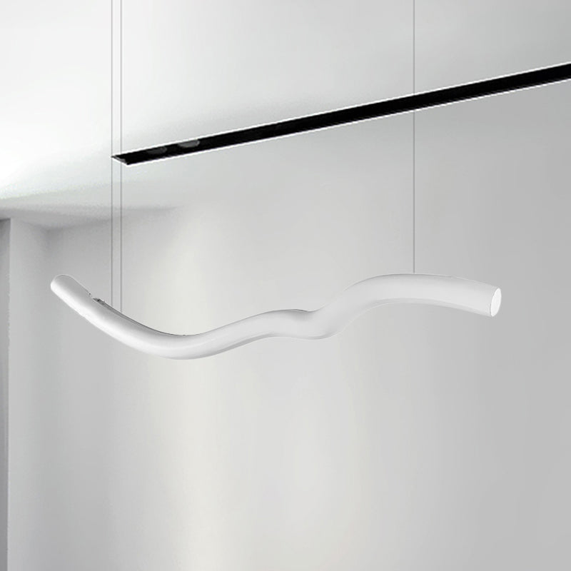 Suspension linéaire minimaliste avec LED intégrée en gris/blanc pour salle à manger