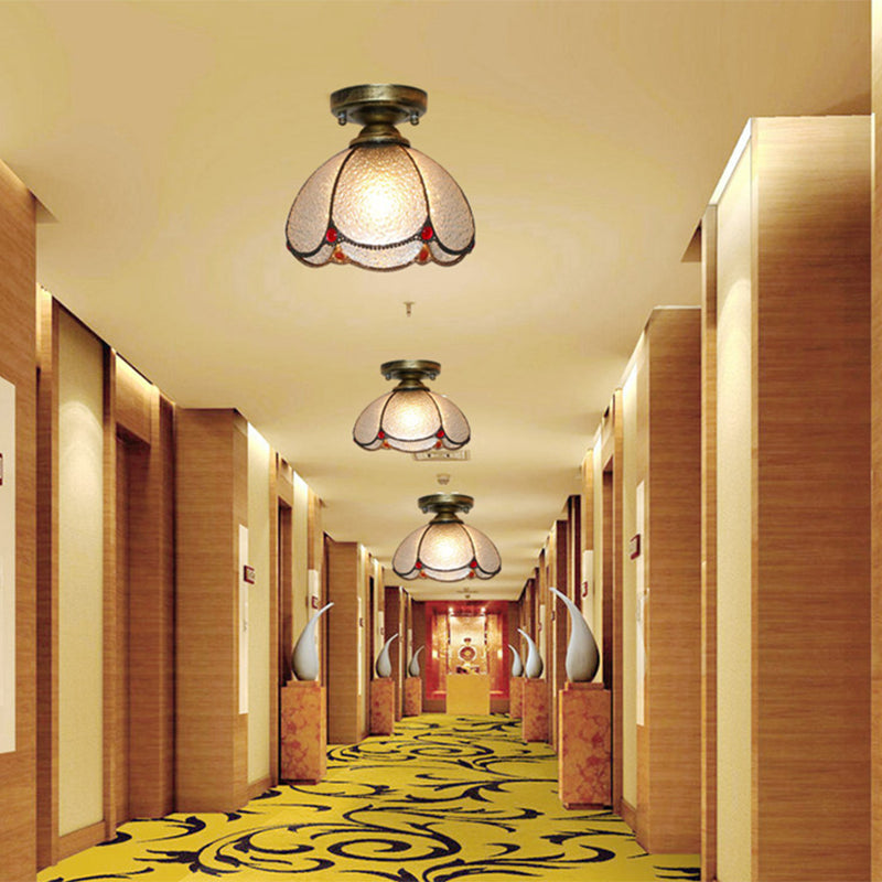 Stained Glass Flushmount Tiffany Single-Bulb Ceiling Light for Corridors - Elegant Scalloped Design