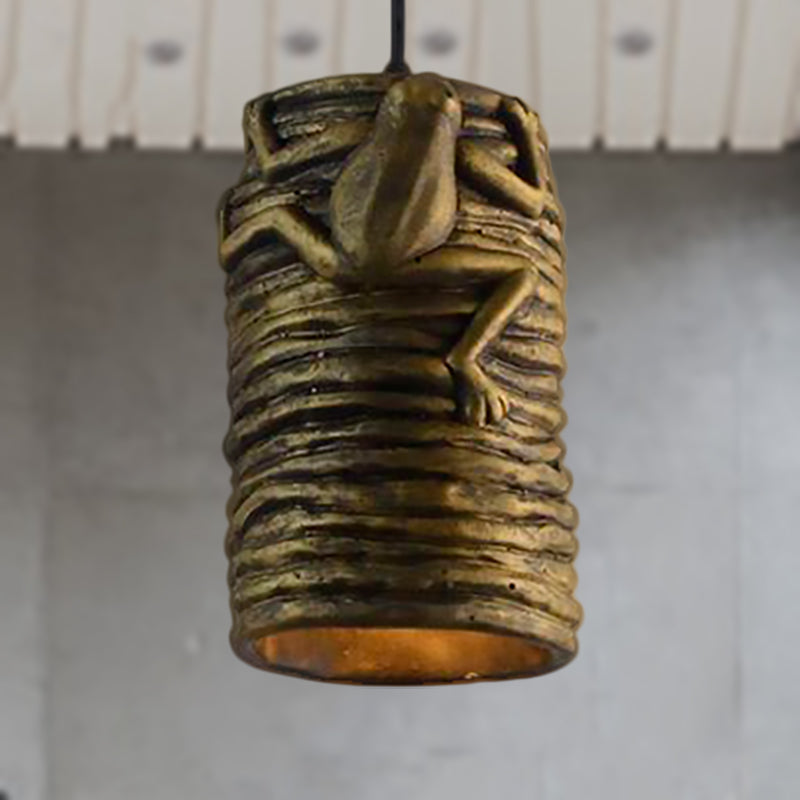 Suspension industrielle Frog Deco en laiton/noir/gris pour bars - Lampe en ciment et résine