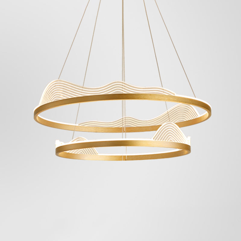 Lustre en métal orné de dentelle élégant : éclairage suspendu ultra-moderne pour le salon