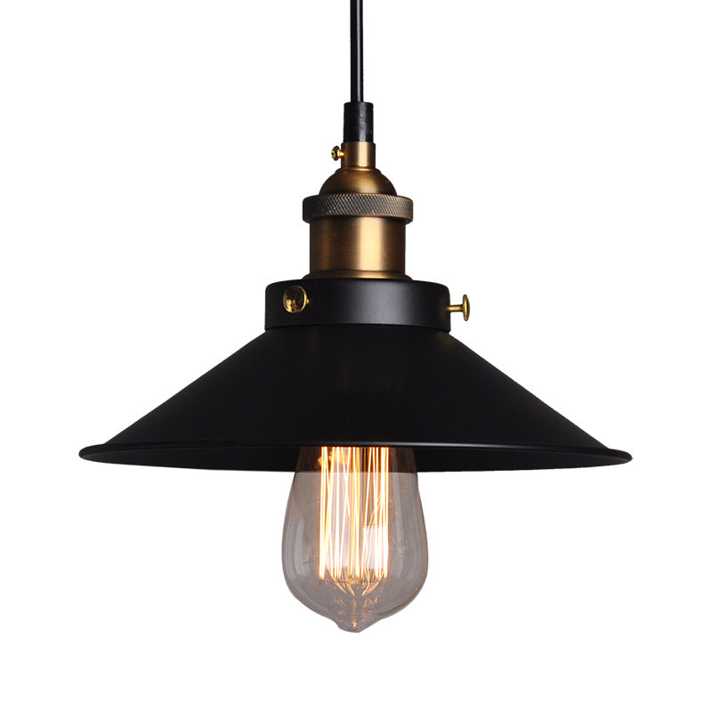 Lampe à suspension conique en métal de style industriel en noir