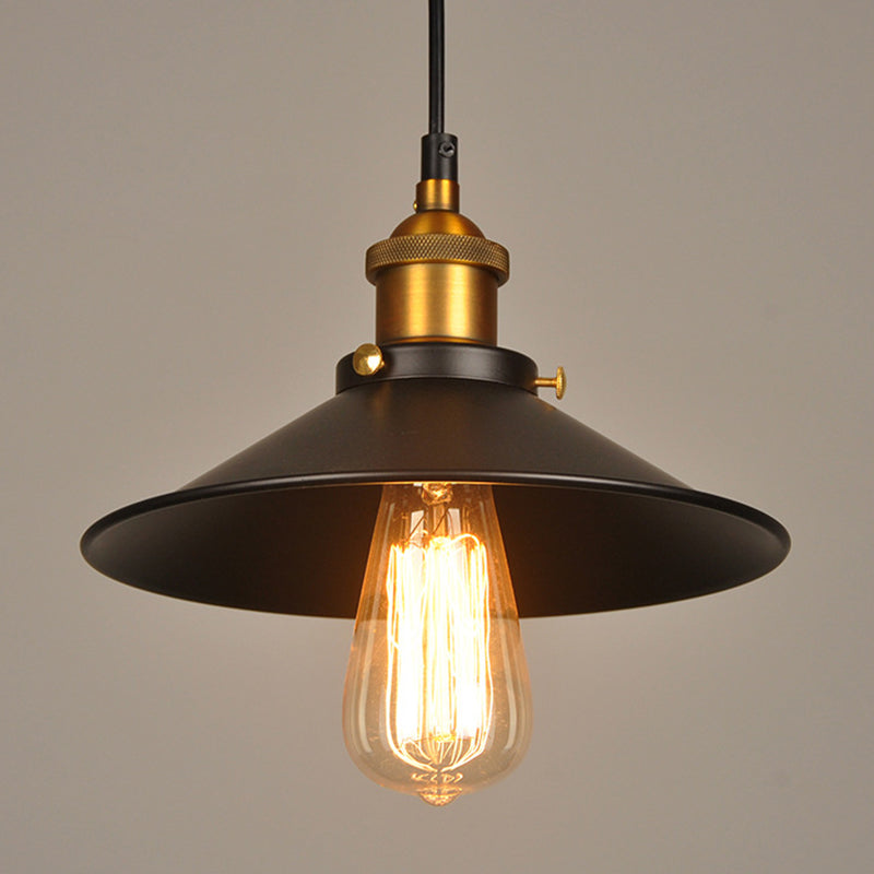 Lampe à suspension conique en métal de style industriel en noir
