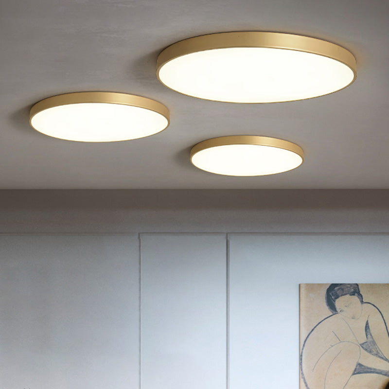 Sleek Round LED Ceiling Lamp for Modern Bedroom and Corridor Lighting - Gold Baking Paint Bezel