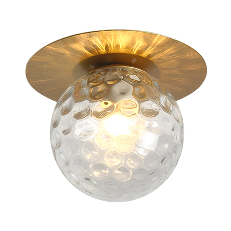 Lustre semi-encastré contemporain en forme de sphère en verre dépoli : plafonnier élégant pour les couloirs