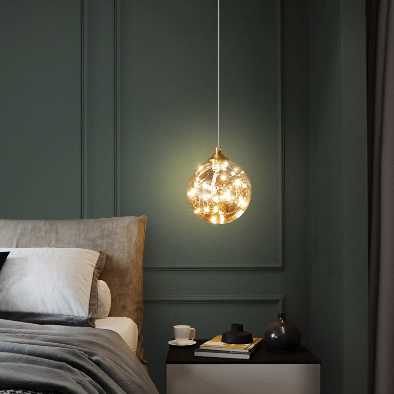 Lampe à suspension LED en verre ambré nordique avec finition en laiton et design étoilé pour chambre à coucher