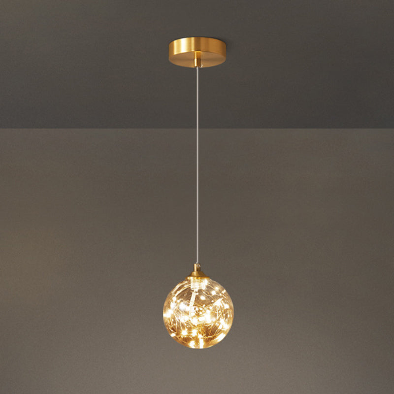 Lampe à suspension LED en verre ambré nordique avec finition en laiton et design étoilé pour chambre à coucher