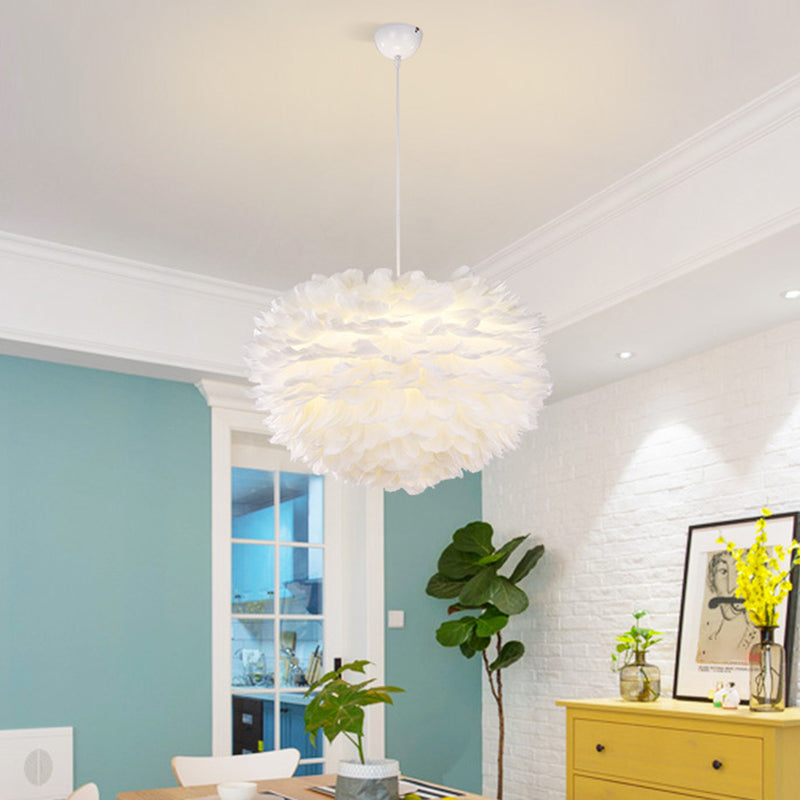 Nordic Style Heart Ceiling Light - White Metal Pendant Lamp For Bedrooms