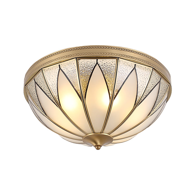 Plafonnier traditionnel à montage inversé en laiton avec verre opale – 4 lumières – Idéal pour le salon