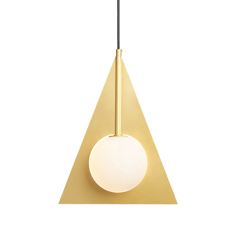 Suspension de plafond triangulaire en métal moderne avec abat-jour en verre blanc globe - Kit de lampe suspendue dorée