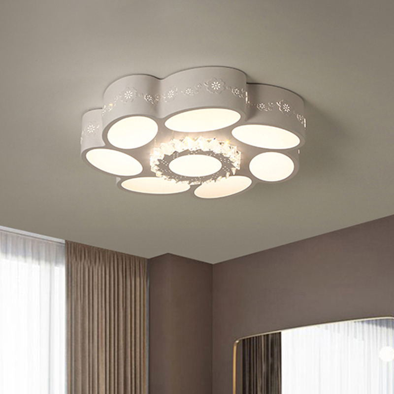 Modern Flower Flush Mount Lamp: Stylish Metallic LED Ceiling Light in Warm/White, Stepless Dimming & Remote Control
