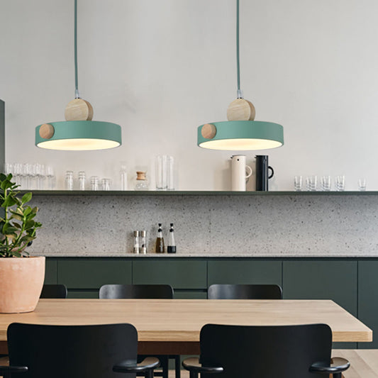 Green Metal Drum Pendant Ceiling Light - Modern 1-Light Fixture for Dining Room