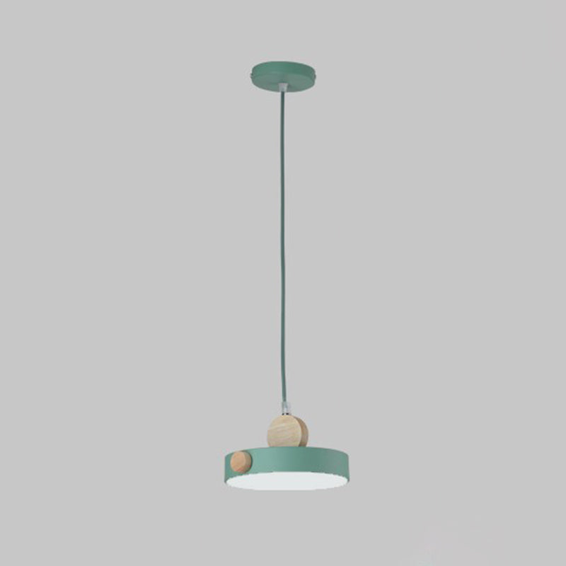 Green Metal Drum Pendant Ceiling Light - Modern 1-Light Fixture for Dining Room