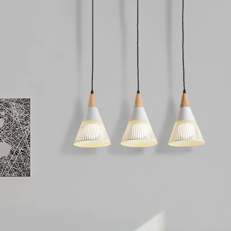 Plafonnier Nordic Cone - Suspension à 3 têtes en métal et bois avec cadre en fil de fer, auvent linéaire/rond - Noir/blanc