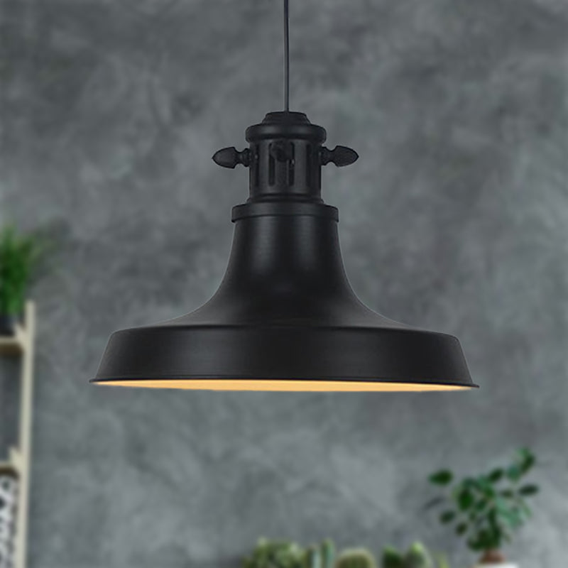 Retro-style Hanging Lamp with Barn Shade and Black Metal Finish - Ideal for Restaurants