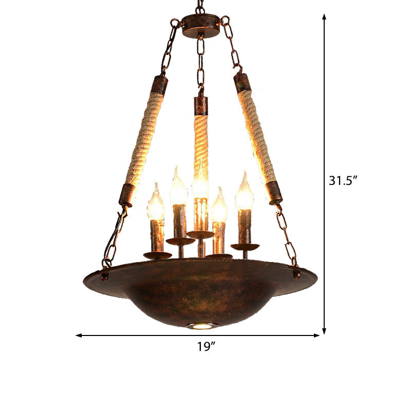 Lustre suspendu industriel en forme de bougie rouillée avec 5 lumières et chaîne en corde