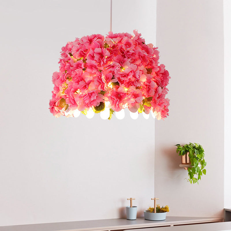 Lampe à suspension LED industrielle avec motif de fleur en métal rose - Parfait pour les restaurants