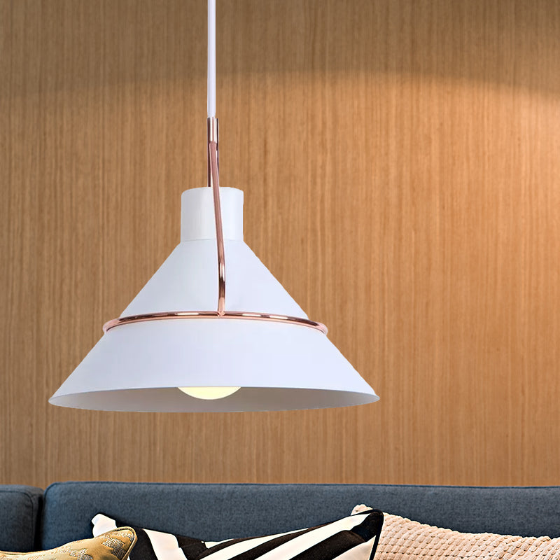 Lampe à suspension moderne en métal - Design conique minimaliste - 1 lampe - Blanc/noir