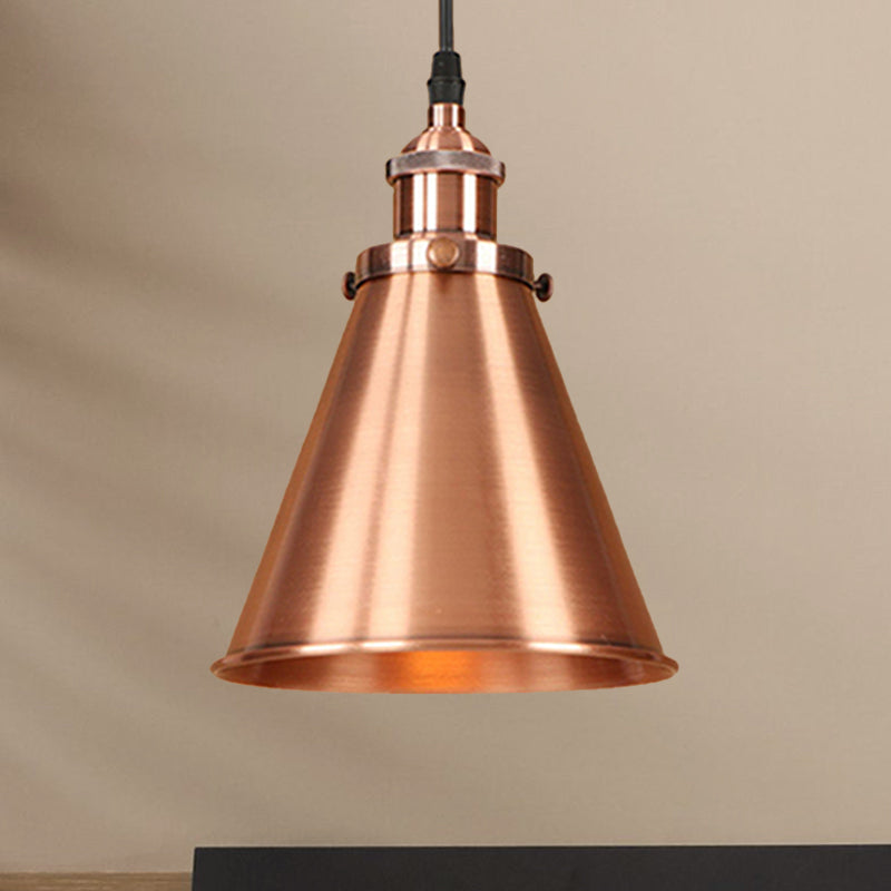 Lampe suspendue en forme de cône de style industriel - Fer noir/laiton, idéale pour l'éclairage de la salle à manger