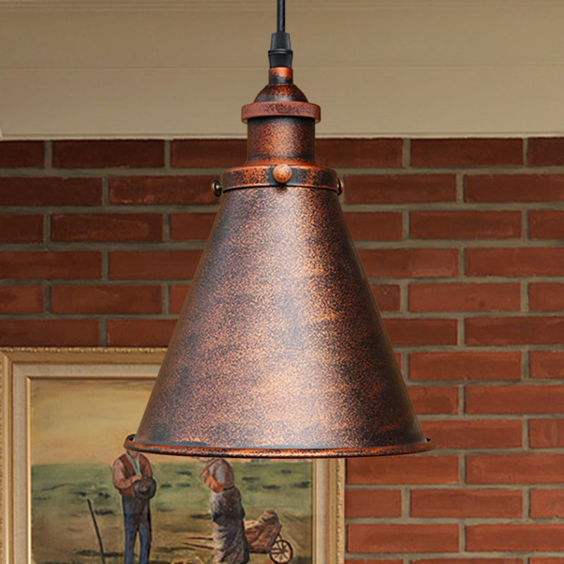 Lampe suspendue en forme de cône de style industriel - Fer noir/laiton, idéale pour l'éclairage de la salle à manger