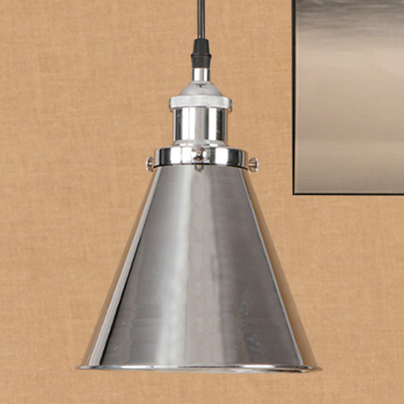 Lampe suspendue en forme de cône de style industriel - Fer noir/laiton, idéale pour l'éclairage de la salle à manger