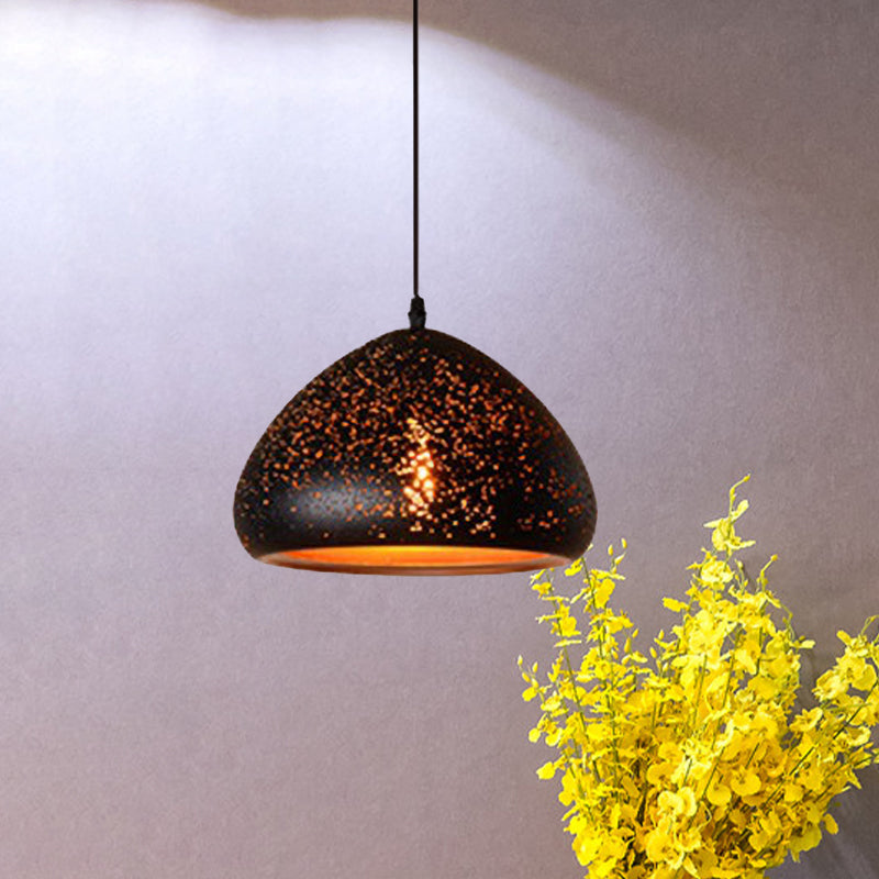 Suspension conique/bol antique noire avec motif en métal percé