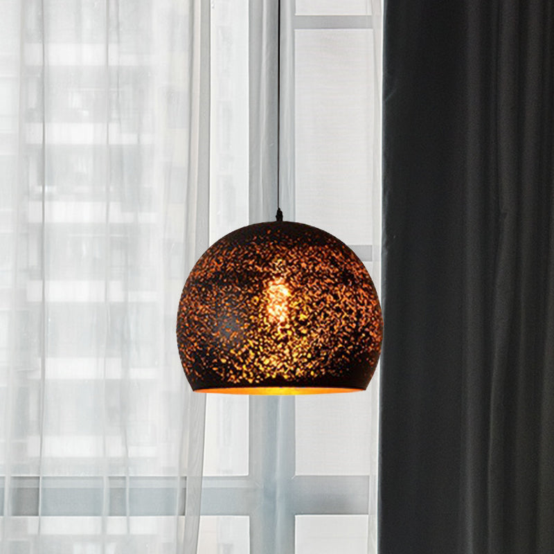 Suspension conique/bol antique noire avec motif en métal percé
