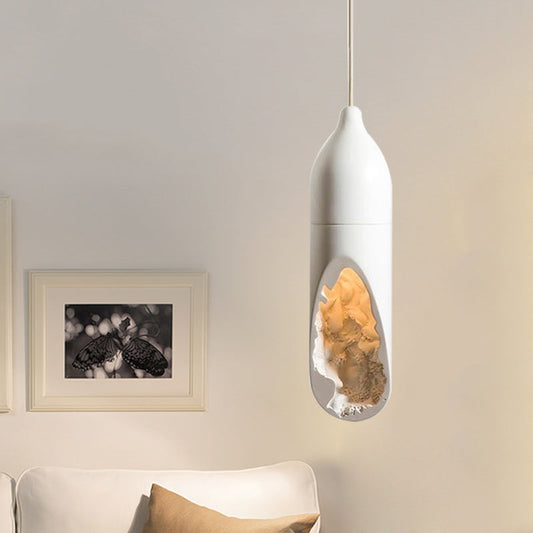 Suspension de ferme en résine blanche avec forme de pilule unique et design creux