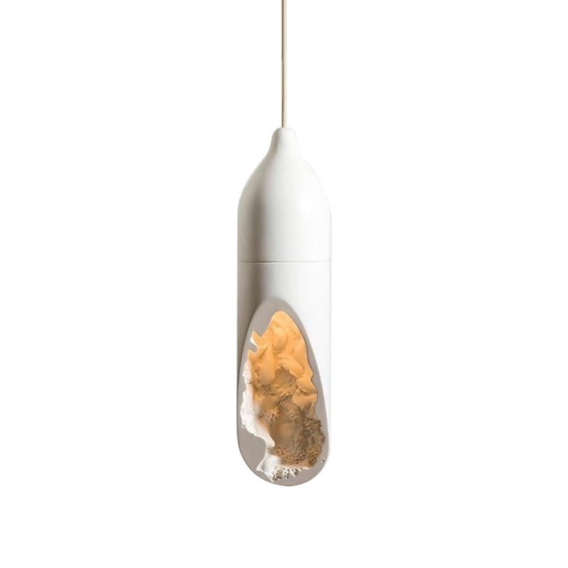Suspension de ferme en résine blanche avec forme de pilule unique et design creux