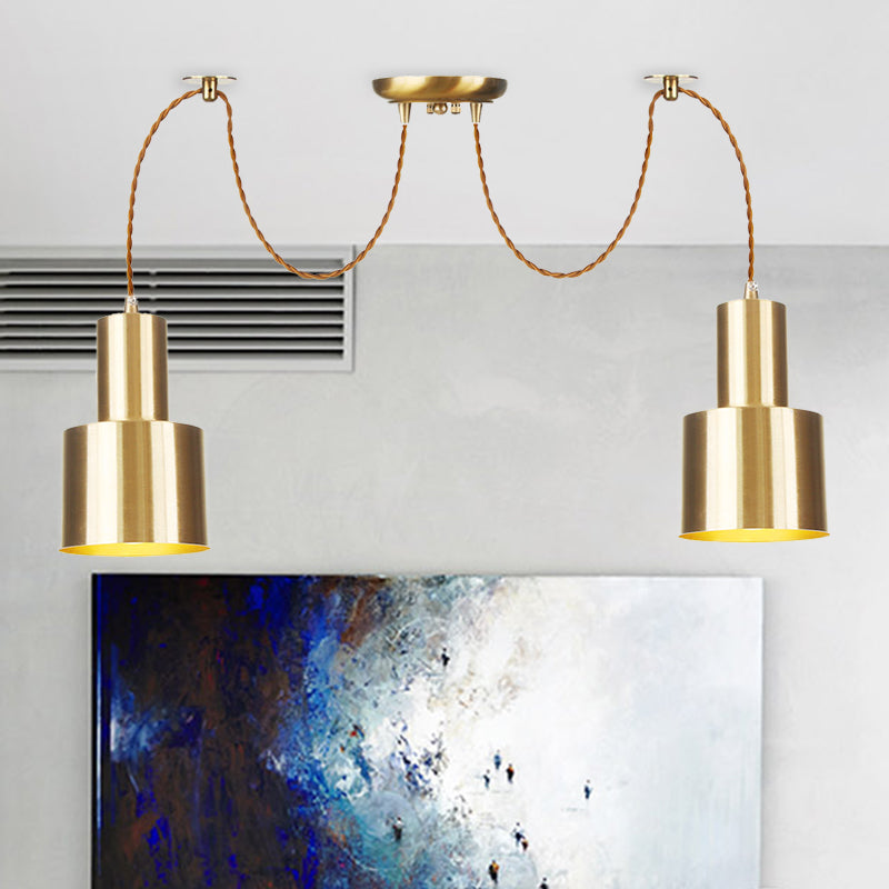 Suspension industrielle en métal avec finition dorée - Plafonnier tubulaire pour salon (2/3/4 lampes)