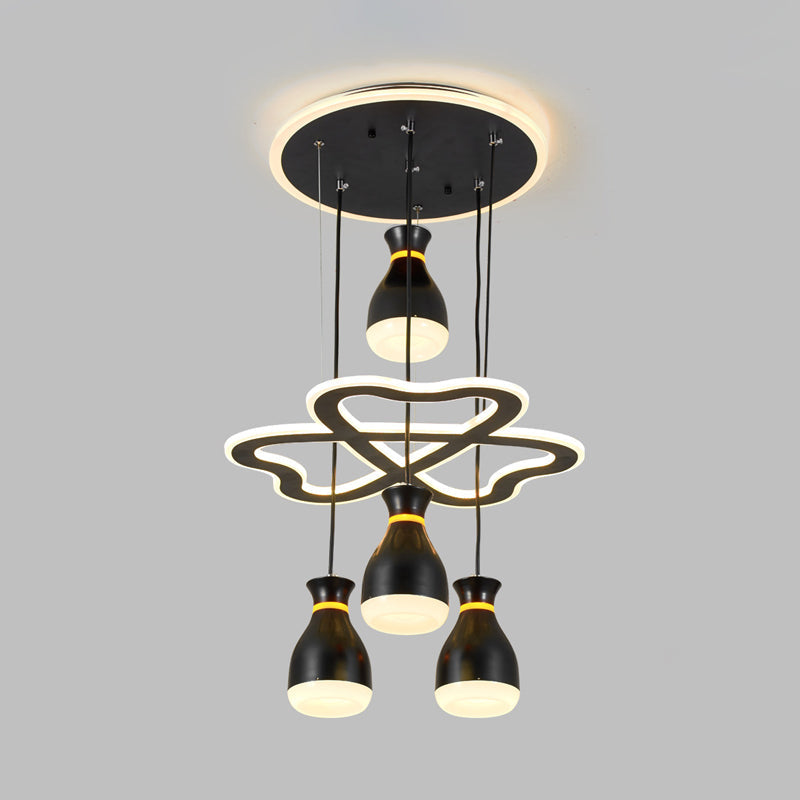 Modern Acrylic Cluster Pendant Light With Heart Frame Beam In White/Black