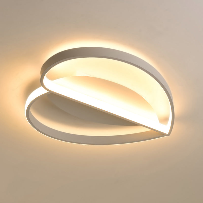 Heart-Shaped LED Flush Mount Light for Bedroom - 19"/21" Wide